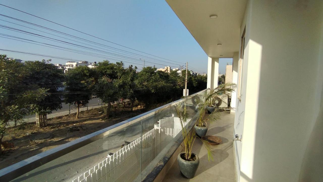 Saltstayz Sector 52 - Ardee City Mall Gurgaon Extérieur photo